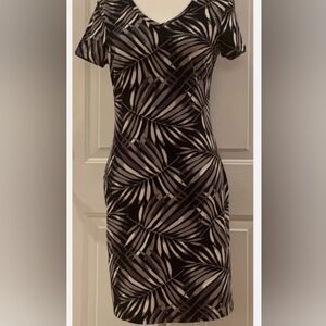 Old Navy Short Sleeve Palm-Leaf Print Dress